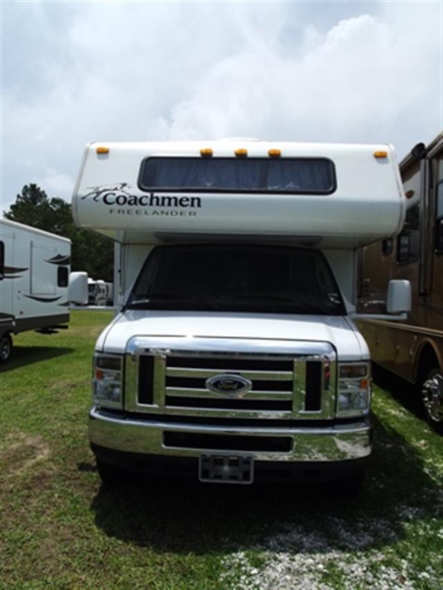 Used 2009 Coachmen Freelander 3155S Class C For Sale